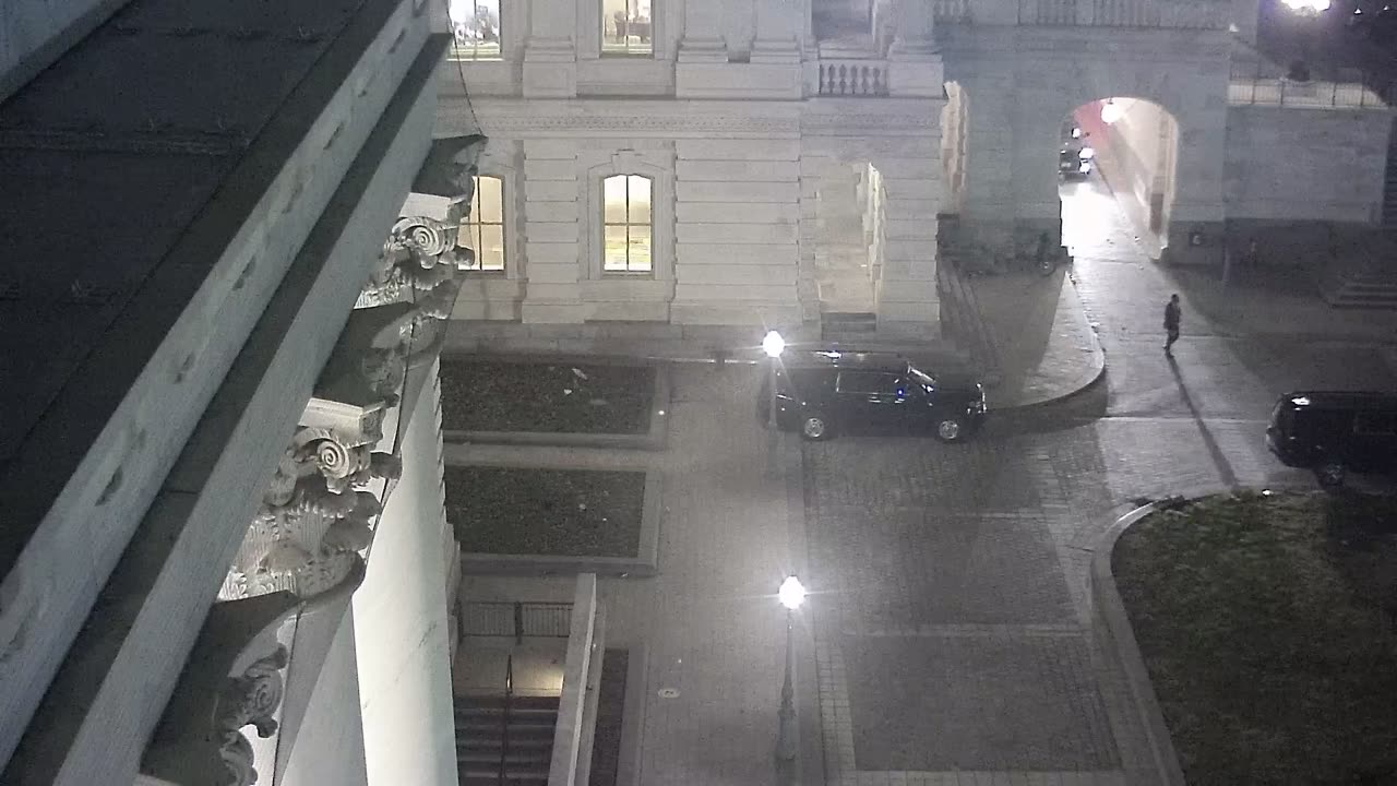 0951USCSRFEastRoof_2021-01-06_22h40min01s290ms.mp4