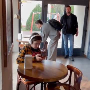 Angelina Jolie suddenly enters a cafe in Ukraine