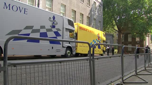 Removal vans outside 10 Downing Street as Johnson's departure nears