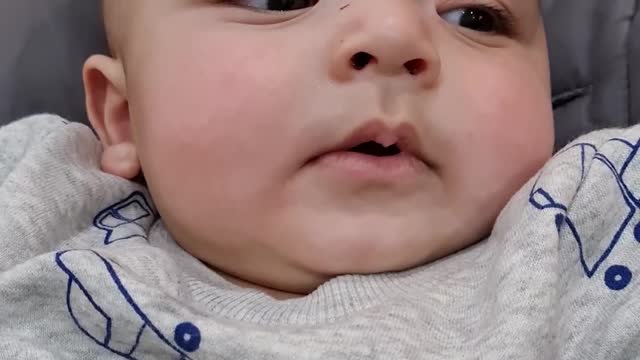 Quit baby,funny video,very intrecting video,buitiful baby, lauphing,
