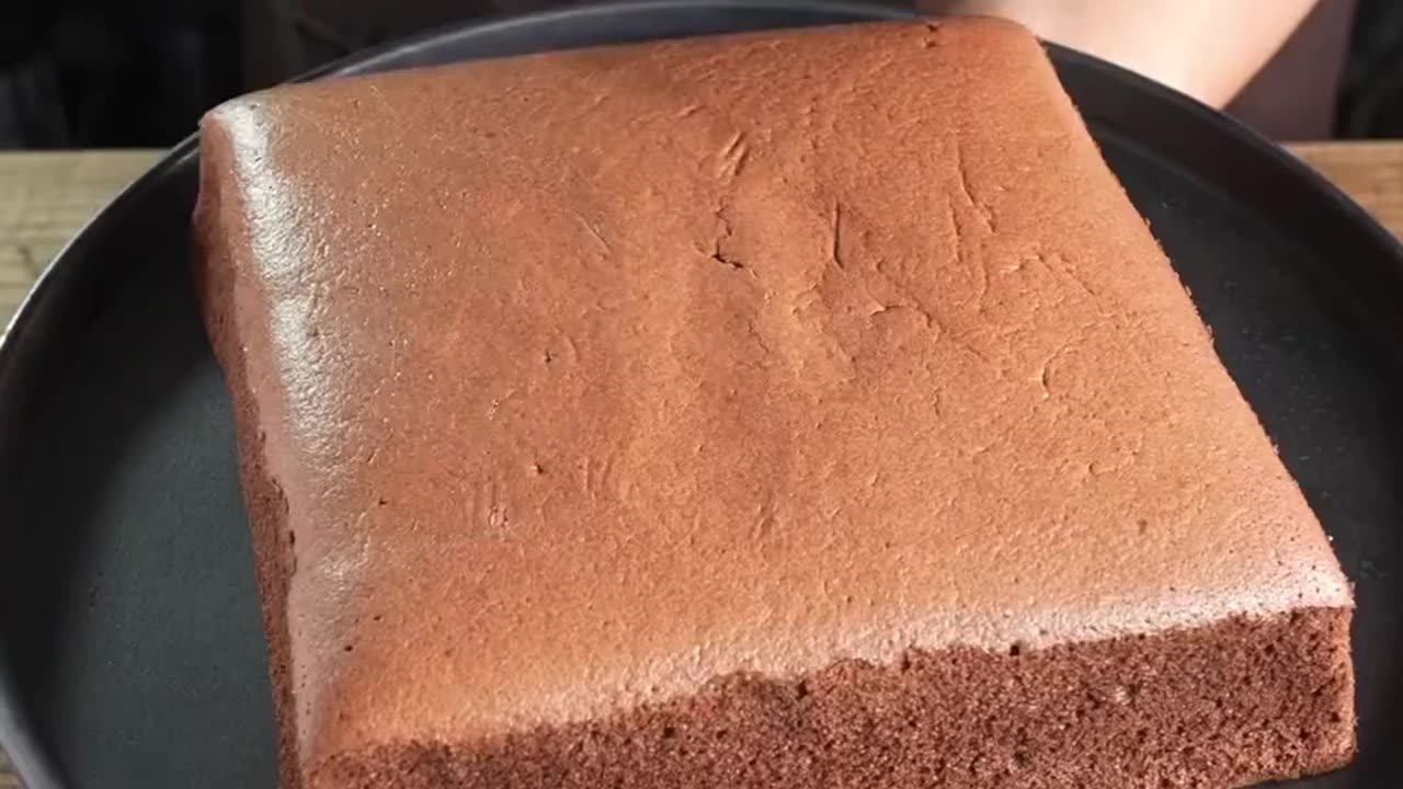 Delicious chocolate cake 🍰🤤