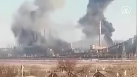 Boje o ocelárny v Mariupolu