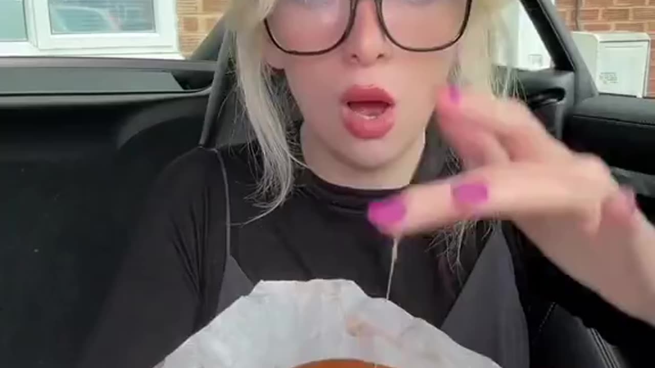 Girl Sees Melted Cheese For First Time