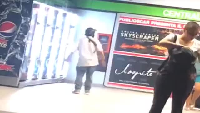 Man tries to break into a vending machine