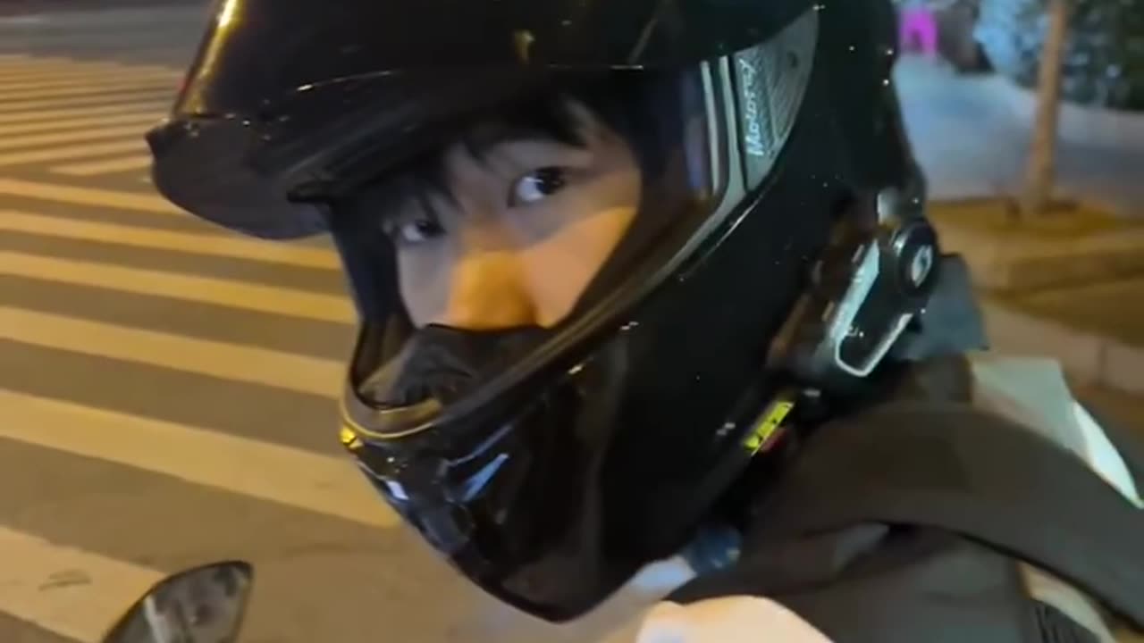 Just looked at you🏍️🏍️ #suparbike #shorts
