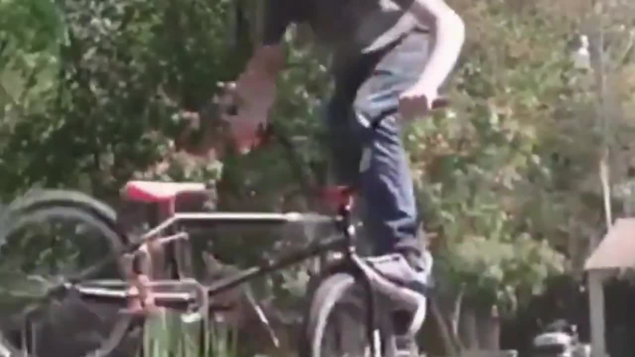 BMX crashes and fails