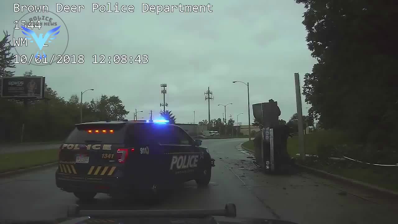 Rainy High Speed Police Chase Ends in Rollover... Foot Bail... In Milwaukee