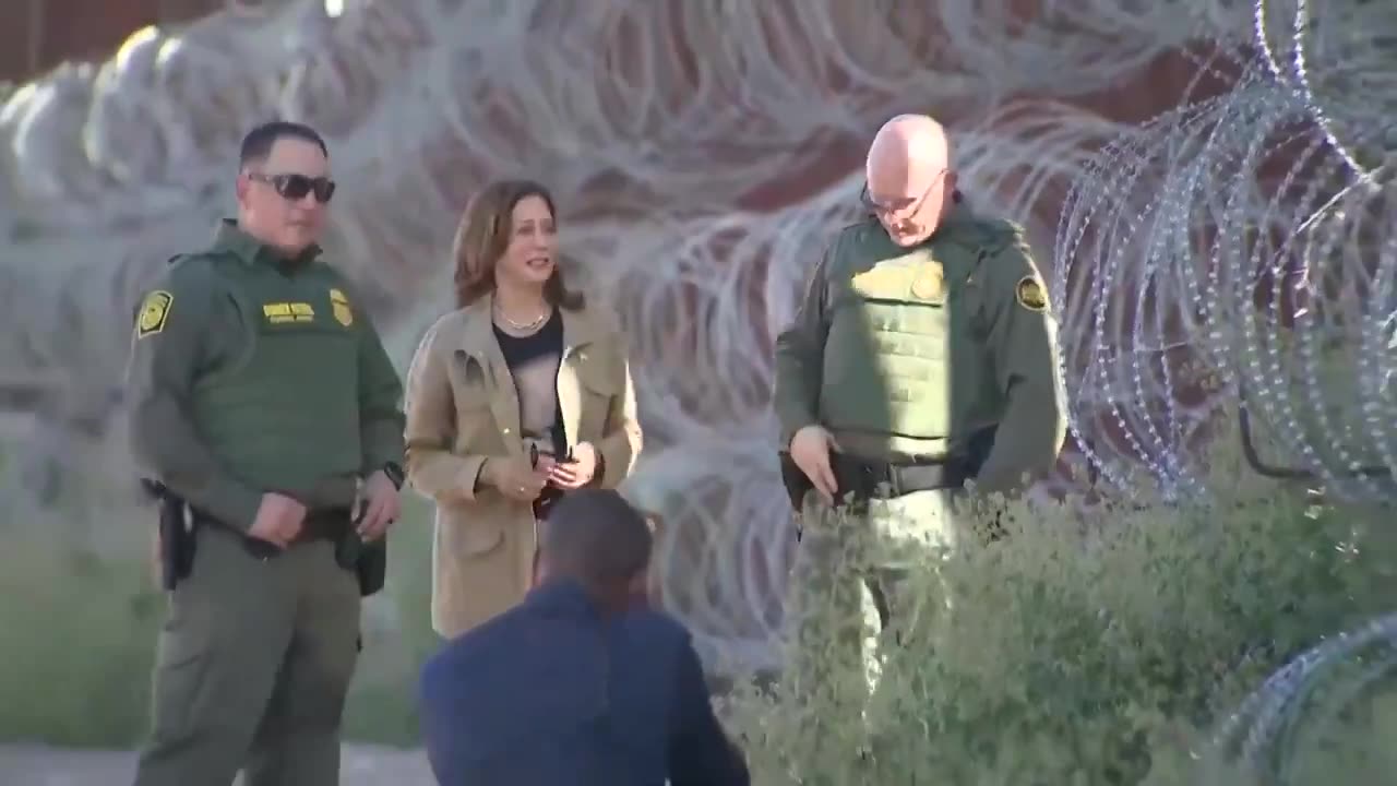 Kamala Harris visits the southern border