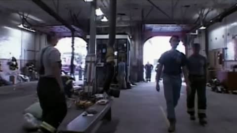 9/11 (documentaire par Gédéon & Jules Naudet, VO)