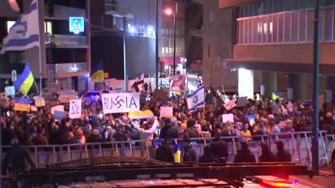 Watch again_ Hundreds gather in Tel Aviv to protest Russian action in Ukraine