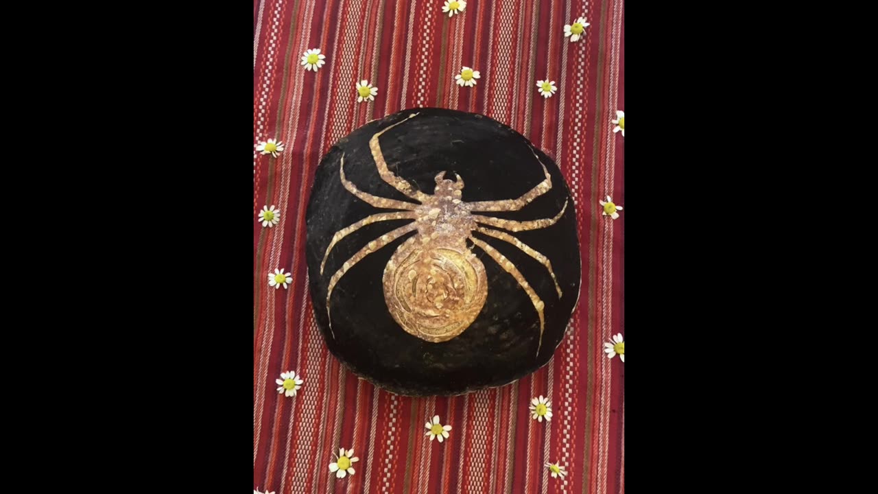 Creepiest Bread Ever: Spider Sourdough