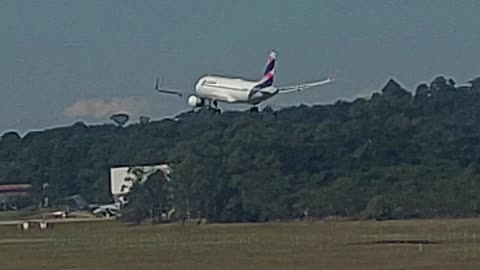 Airbus A320 PR-TYO vindo de Porto Alegre para Guarulhos