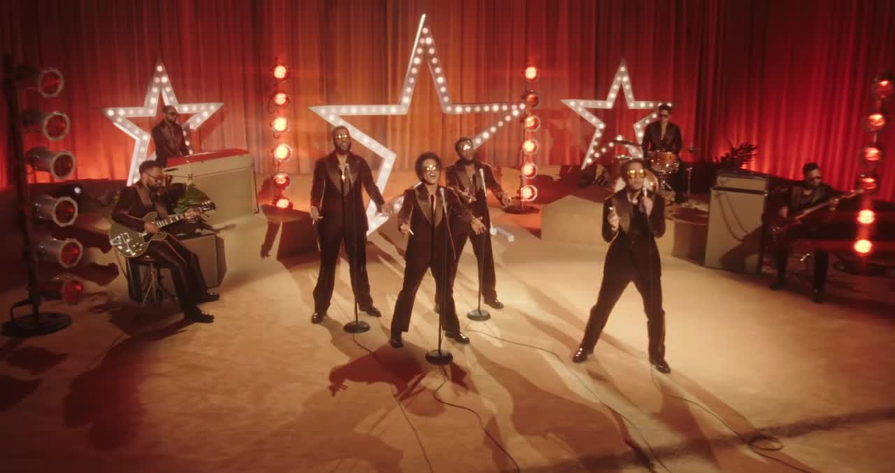 Bruno Mars, Anderson .Paak, Silk Sonic - Smokin Out The Window [Official Music Video]