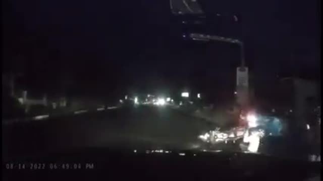 CAR ACCIDENT VIDEOS 11 - CRASHED - Philippines CCTV & DASH CAM Spotted - PINOYVIRALVIDEOS