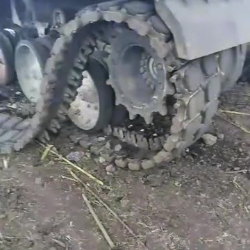 Ukraine: Russian AF destroyed the 155-mm self-propelled guns AHS Krab supplied by Poland