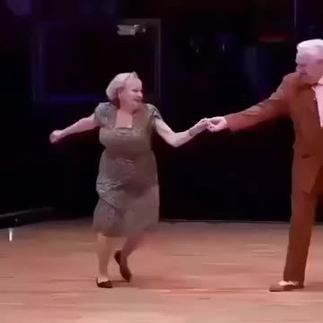Old couple awesome dance performance