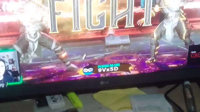 jogando mortal kombate ultimate PlayStation