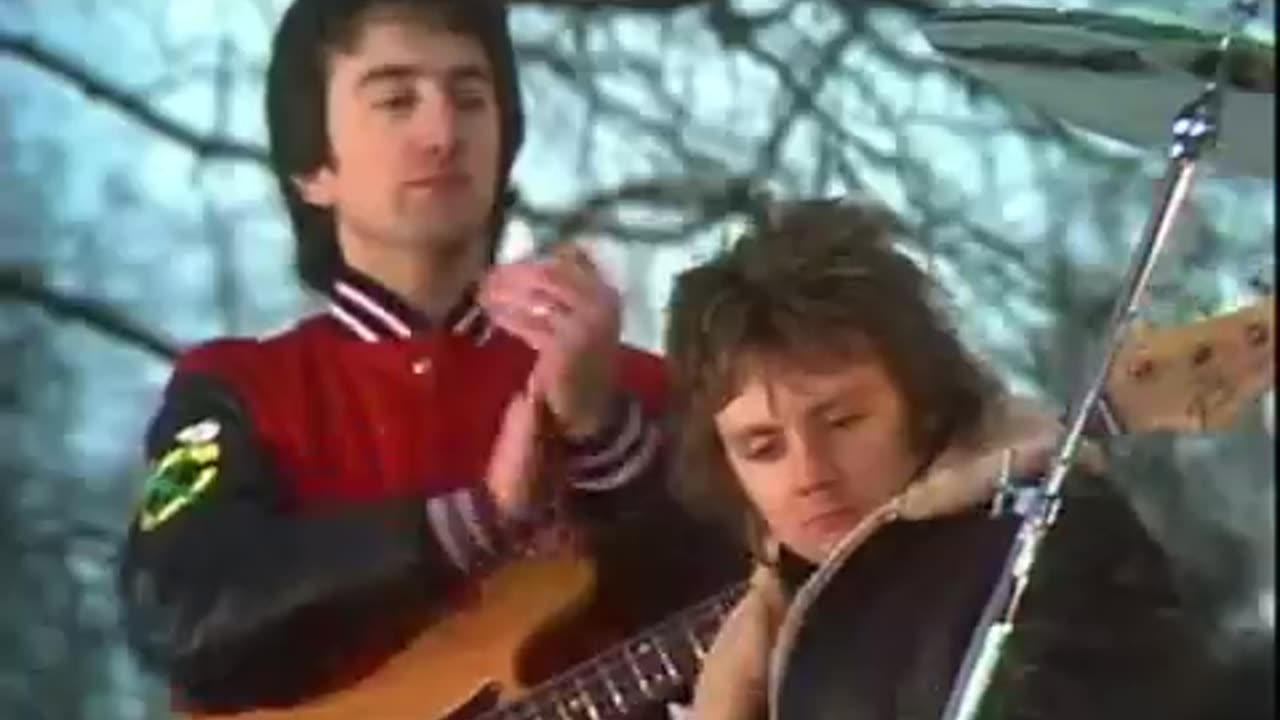 Queen - We Will Rock You