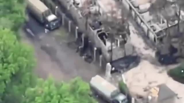 Video of the failed Russian crossing of the Severskyi Donets river near Bilohorivk