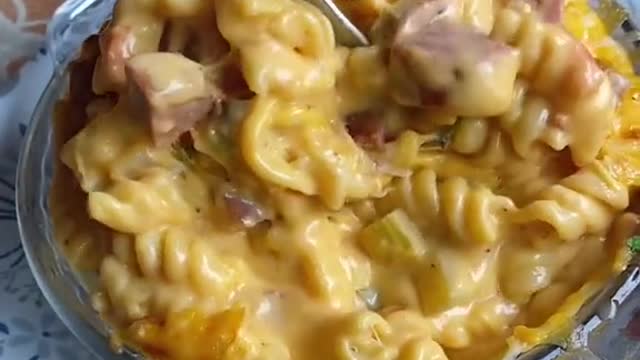 The JAMBALAYA MAC N’ CHEESE from Sugar Freak in Queens NYC!