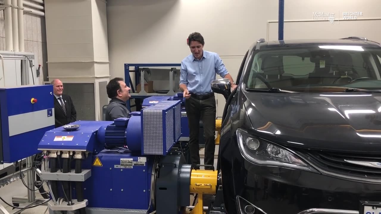 Justin_Trudeau_and_cabinet_visit_McMaster_research_and_innovation_hub