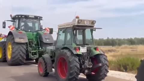 Spain: Massive farmers convoy (July 18, 2022)