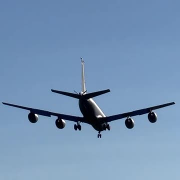 BAT92 bringing crews back from Nellis on this really windy day today👏😮🔥