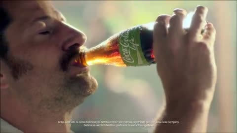 Coke commercial celebrates family.