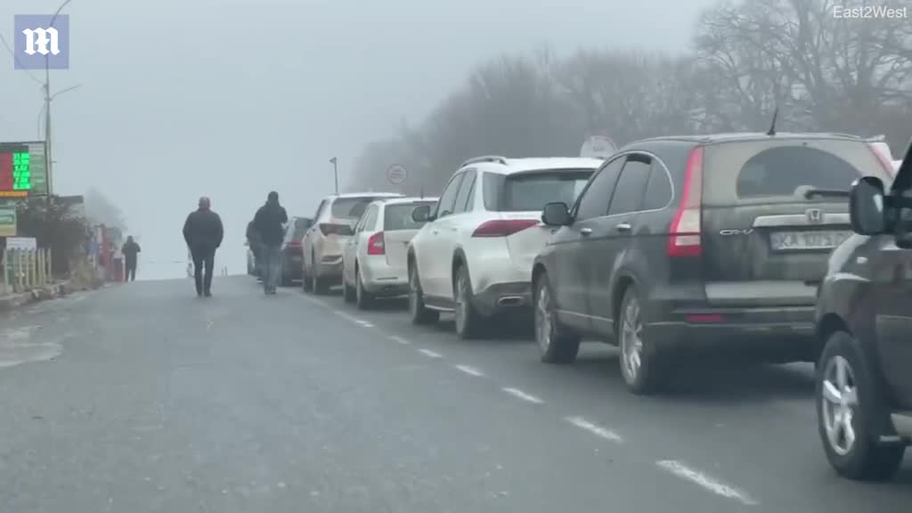 Ukrainians rush to flee country to Slovakia after Russia declare war