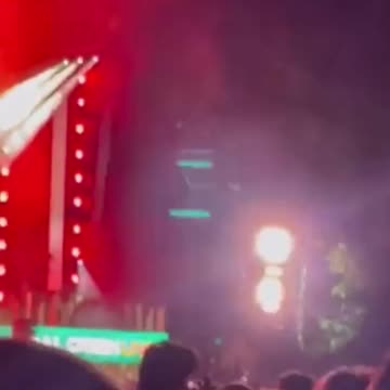 Communist Mayor Bill de Blasio was BOOED at a concert