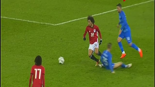 Amr Warda vs Tough greece player