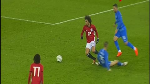 Amr Warda vs Tough greece player