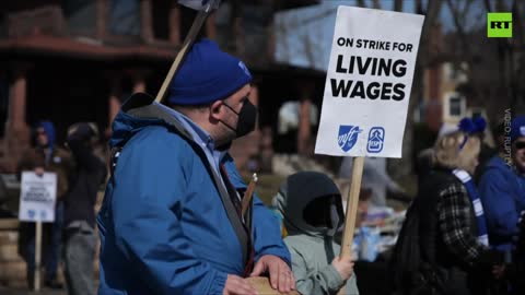 Hundreds rally outside Minnesota governor's office calling for higher wages for teachers