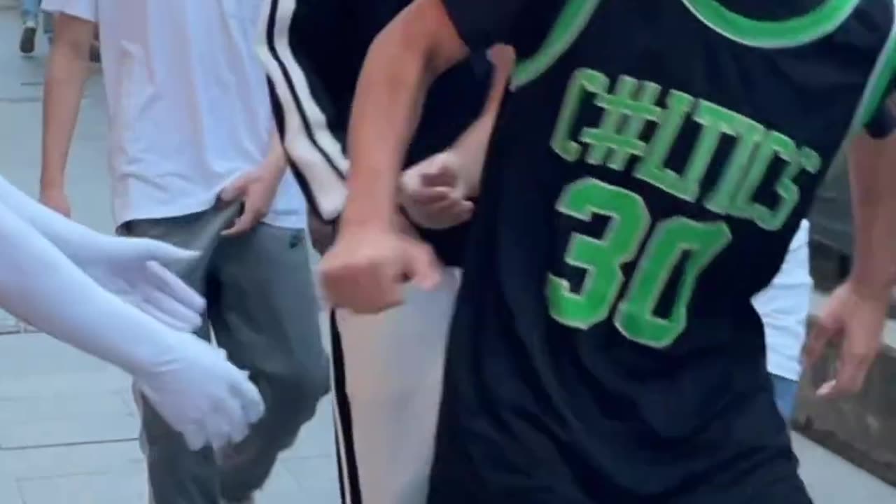 They don’t expect that 😂💃😂