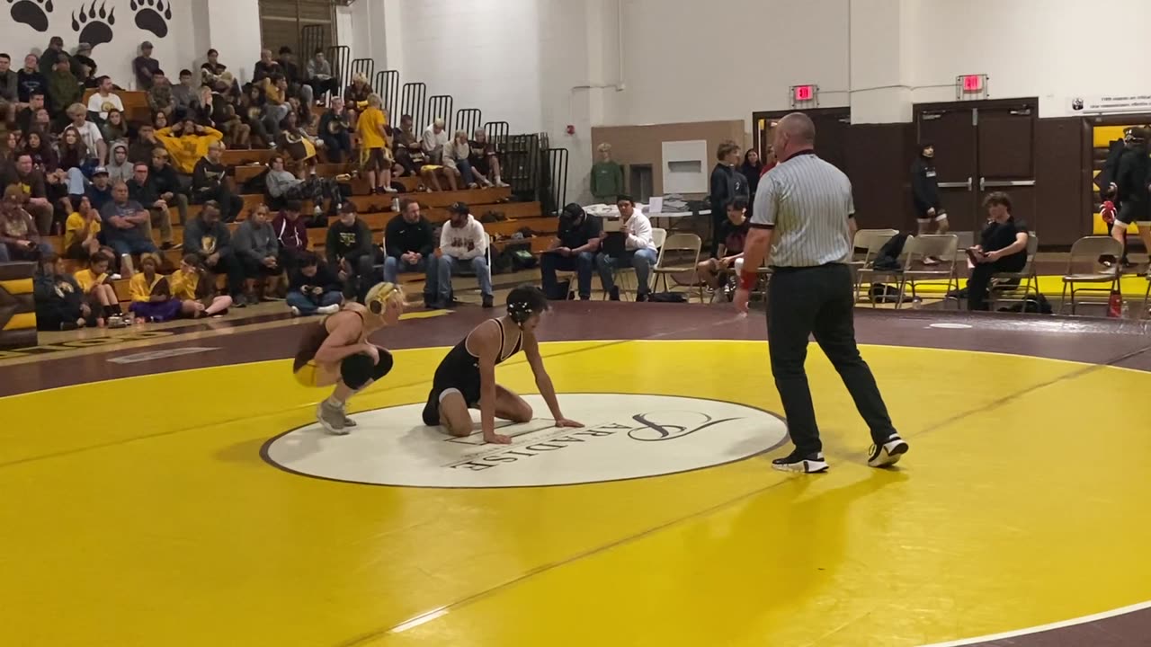 Zane Avery Varsity 138 lbs dual match between TVHS & Murrieta Valley High School