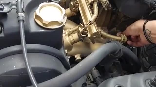 Automobile engine repair engine