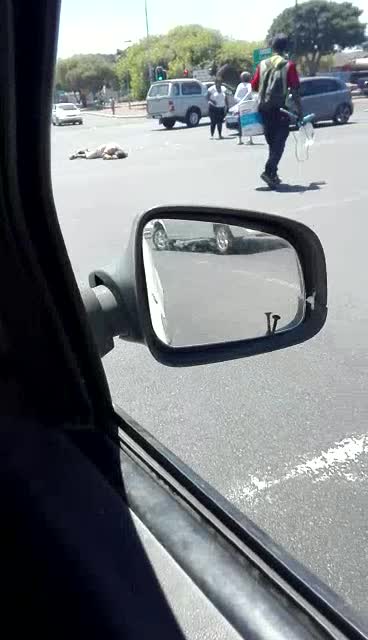 Oupa hit as driver ‘runs robot’