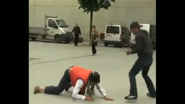 Drunken Master into MMA fighting (FUNNY VIDEO)