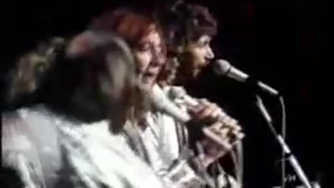 Bee Gees - You Should Be Dancing