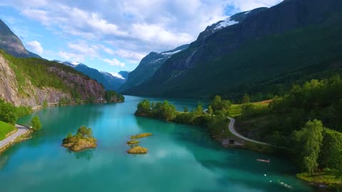 A river in the spring is the beauty of an environment