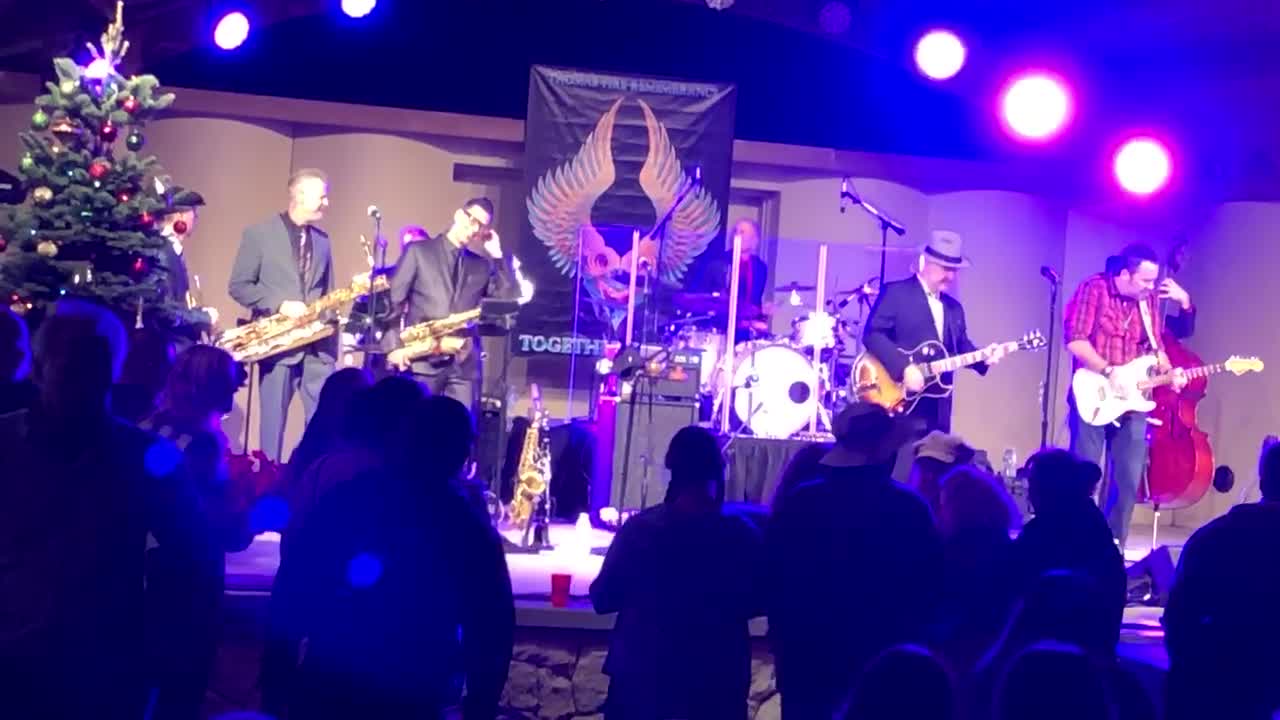 Big Bad VooDoo Daddy-Christmas Medley