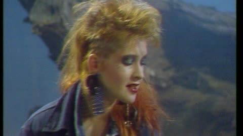 Cyndi Lauper - Time After Time = Bananas TV Show 1984