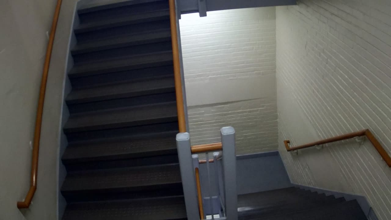 3893FHOB05Stair6_2021-01-06_09h40min01s613ms.mp4