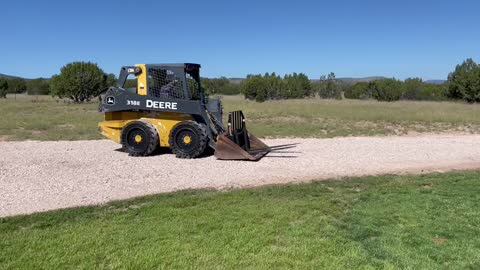 2014 John Deere 318E