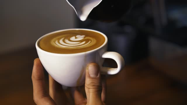 Serving a sparkling cappuccino in a cup