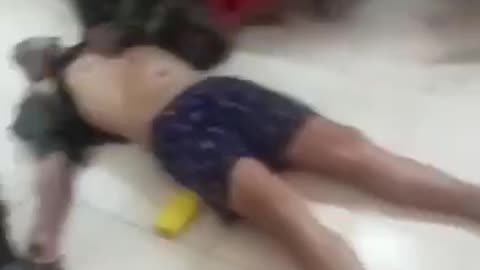 Soldados inyectados en la India hicieron una carrera de 10km y varios sufrieron un infarto.