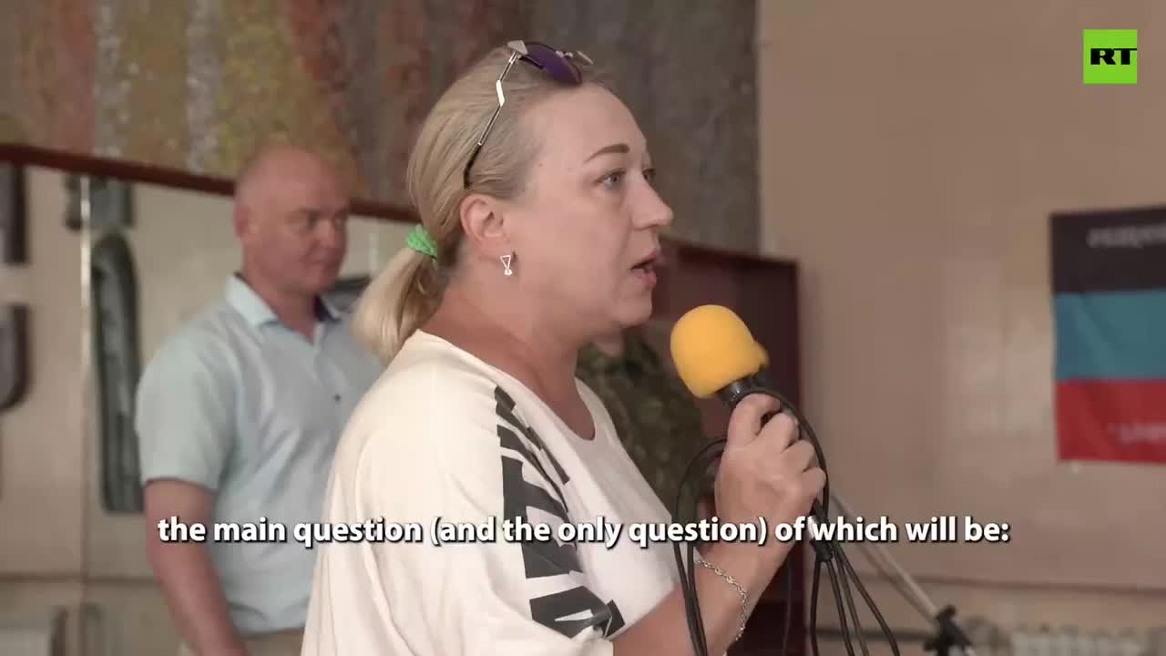 Residents of Svetlodarsk in Donetsk talk about joining The Russian Federation