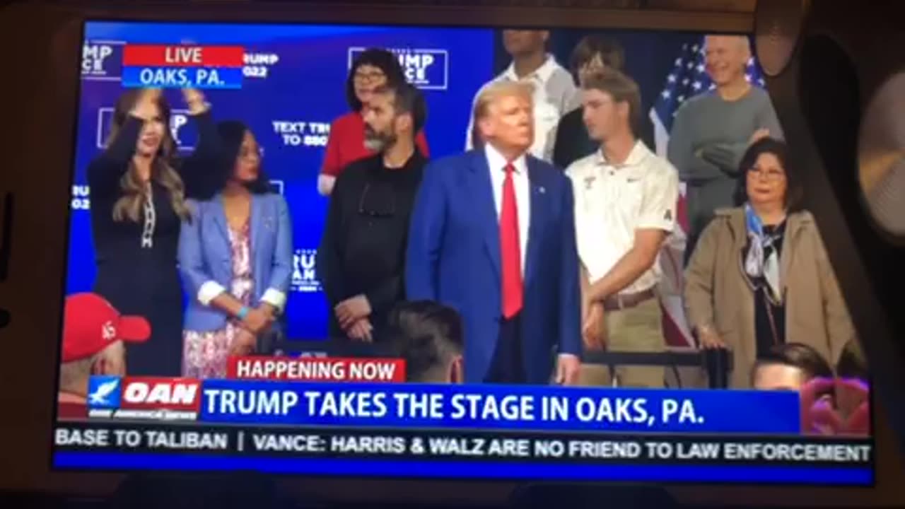 🦅 OANN Donald trump & governor Christie Noem town hall in Oaks Pennsylvania Monday 08:23 pm