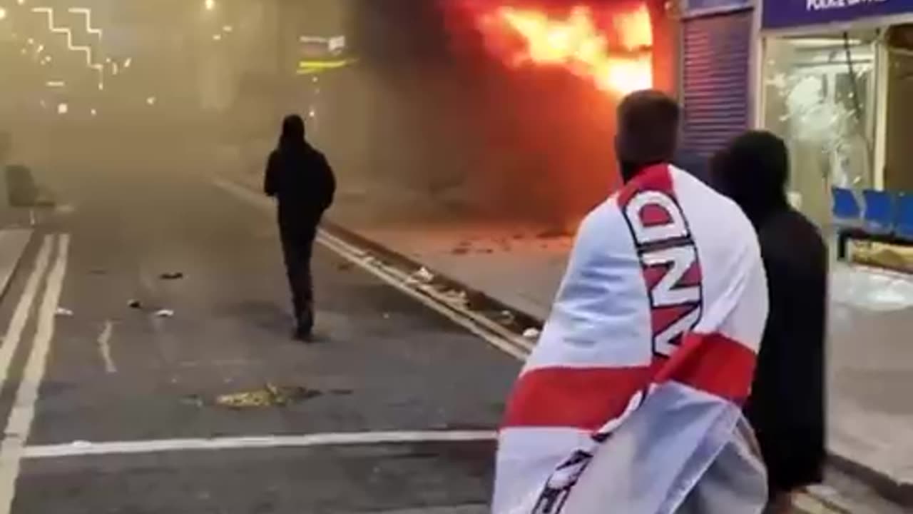 UK Riots - Second police station destroyed in Sunderland as the people revolt