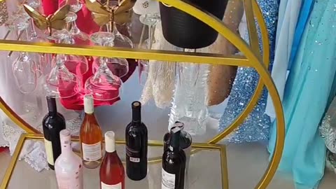 Table for champagne holders